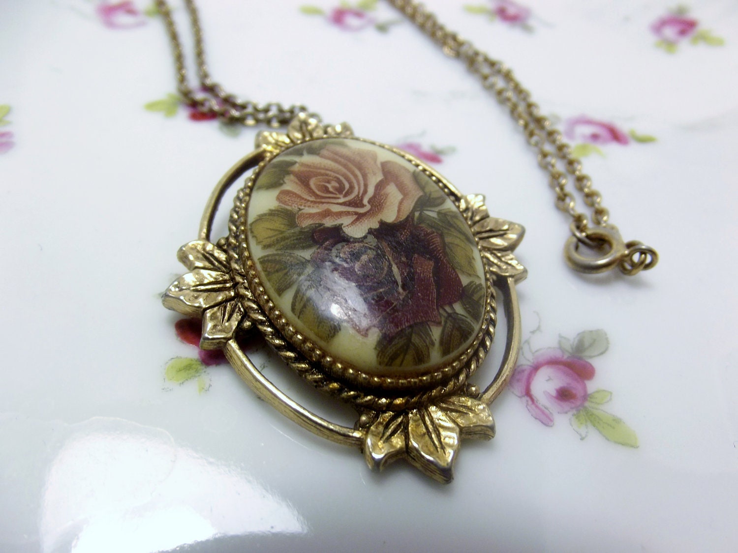 Vintage Sarah Coventry rose necklace rose cameo necklace