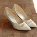 25% OFF SALE / vintage NOS 1950s shoes / 50s white leather stilettos / size 9