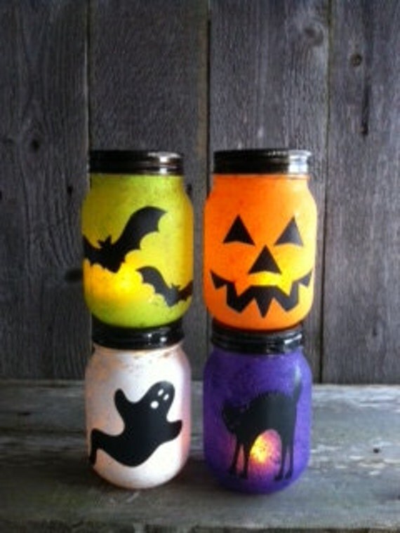 Pint Size Halloween Mason Jar