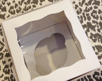 READY TO SHIP Cupcake Box