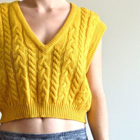 Mustard sweater vest. 100 wool. Yellow squash. by laMarmotaCafe
