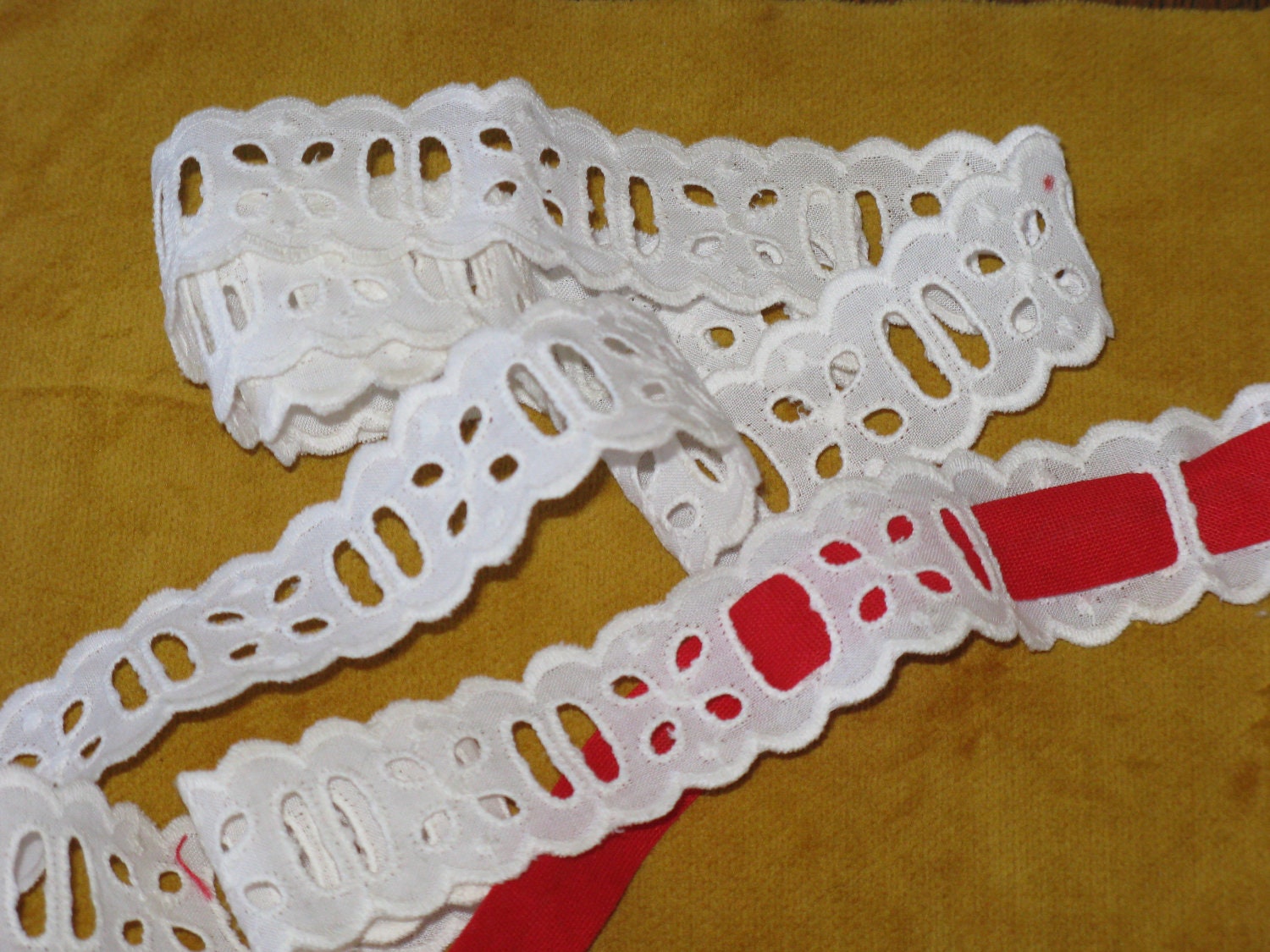 Vintage Eyelet Ribbon Insertion Lace Trim WHITE 1 Yard 1