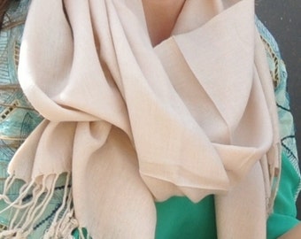 NUDE PASHMINA SHAWL (light beige). Pashmina Shawl. Pashmina scarf. Wedding favors. Bridesmaids gifts. Bridal Shawl