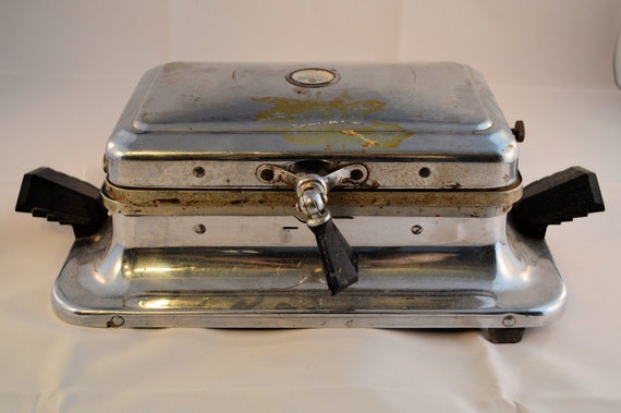 Items similar to Vintage 1940's Waffle Iron, Electrahot Antique Waffle