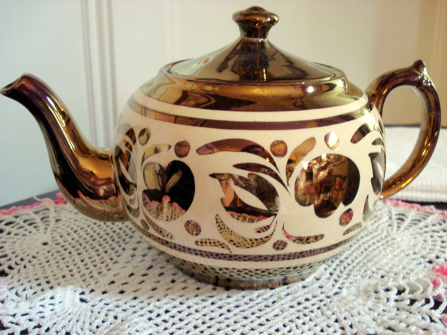 Vintage Wade Heath England Tea Pot Copper Luster Floral Motif