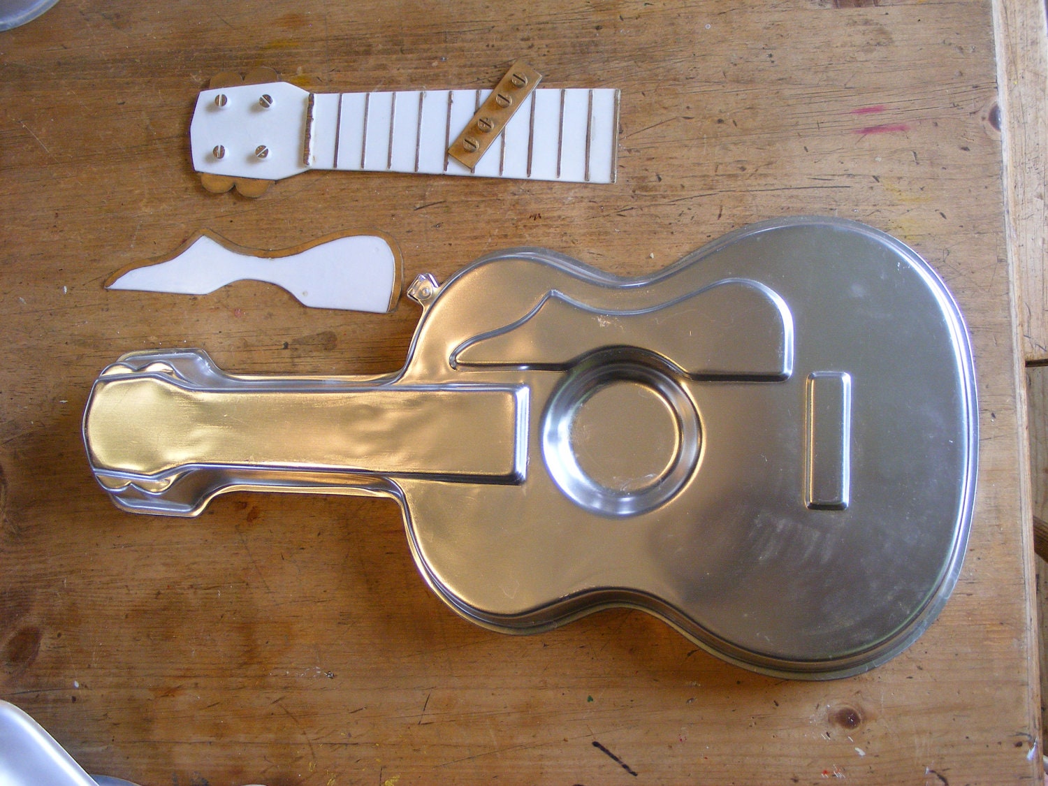 Guitar Cake Pan