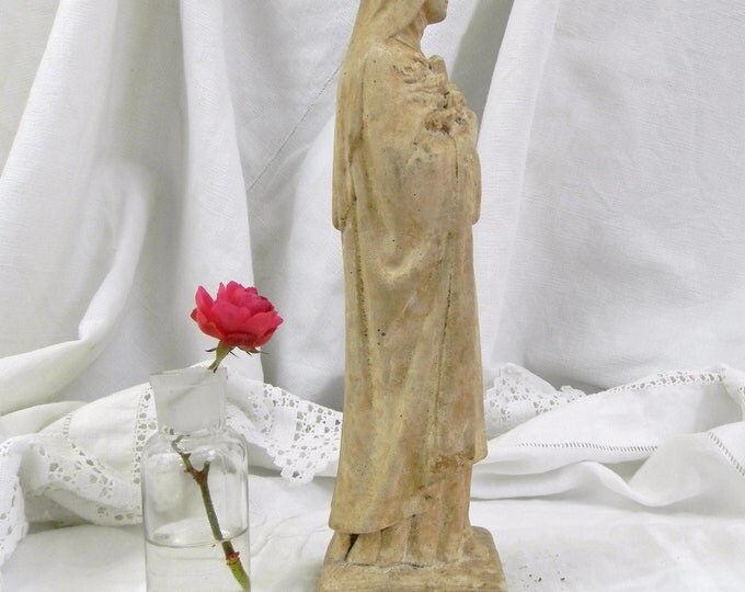 Vintage French Saint Therese de Lisieux Statue / French Country Decor / Religious Decor / Shabby Chic / European / Retro Vintage Home Decor