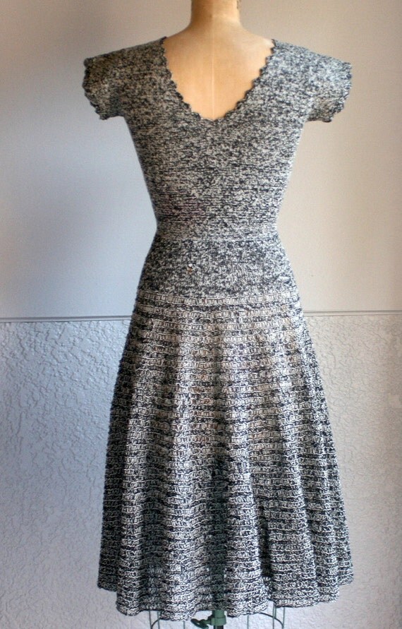 Vintage Knit Dress // 1940's Black and White Circle Dress