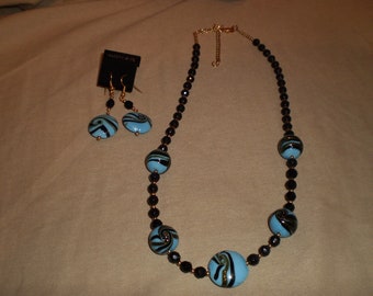 Porcelain and Midnight Blue Faceted Crystal Necklace Set