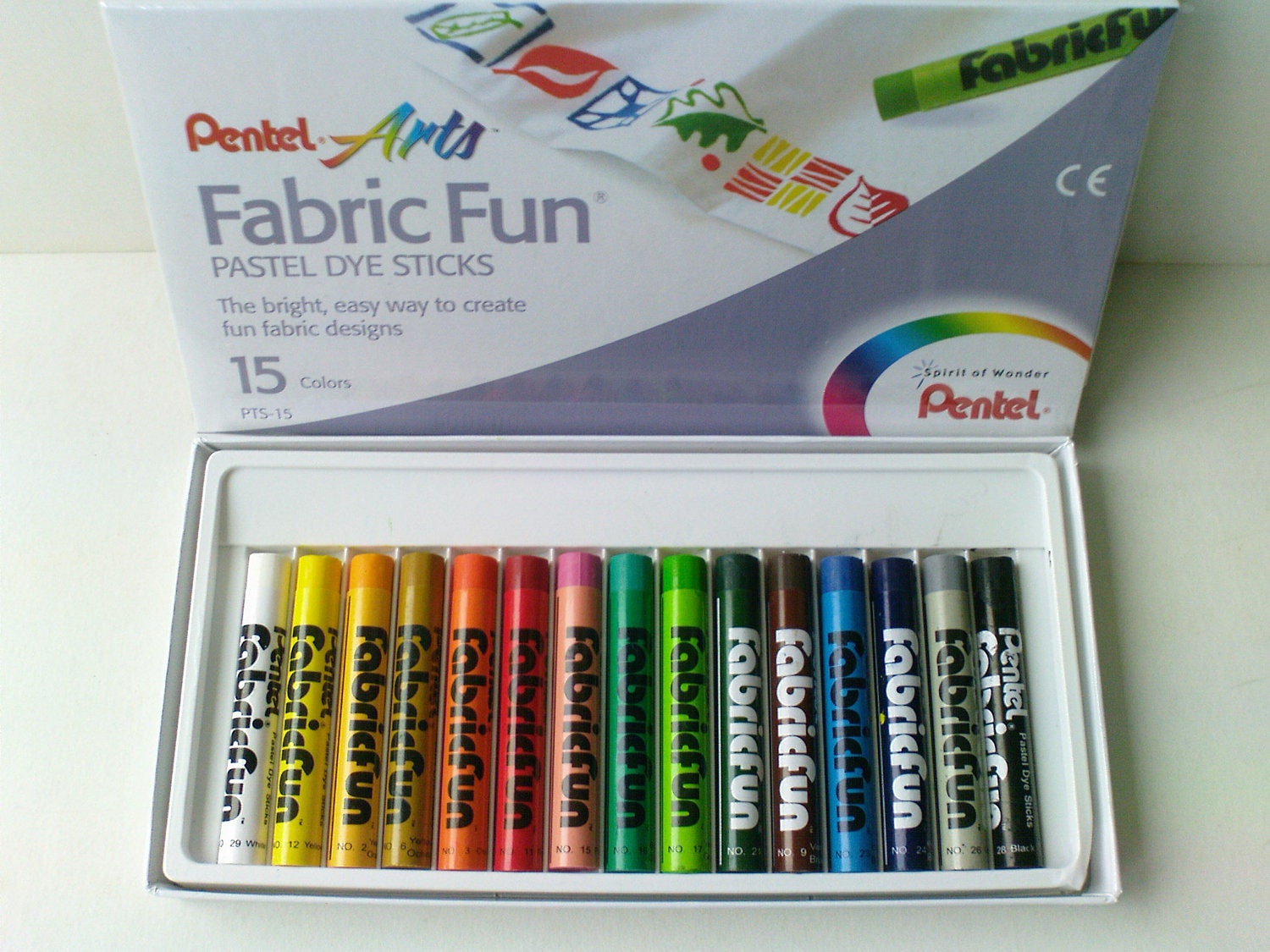 Pentel Arts Fabric Fun Pastel Dye Sticks 15 Colors the
