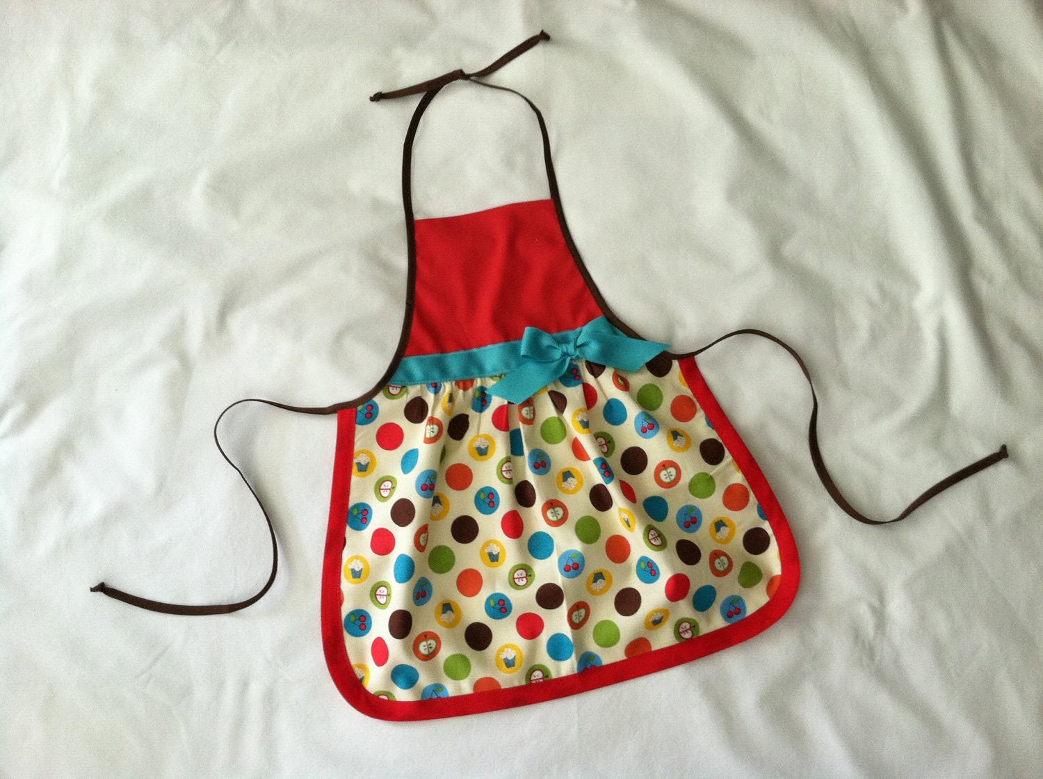 Child's apron Size 12 24 mths
