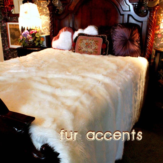 Items similar to Luxurious Faux Fur Bedspread / Plush Shag / Mink