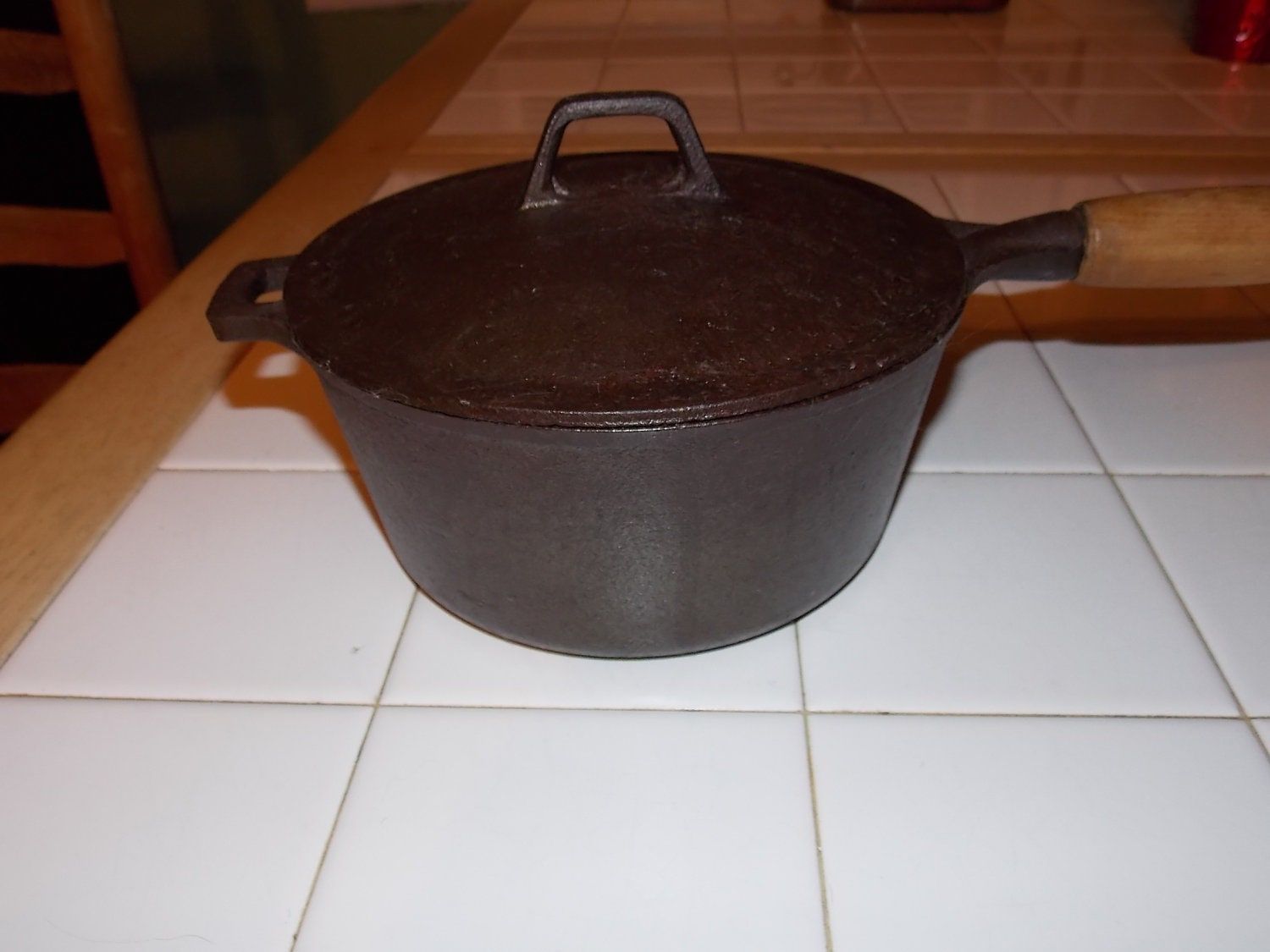 2 Quart Cast Iron Sauce Pan Mid Century Cookware 1.9 Liter