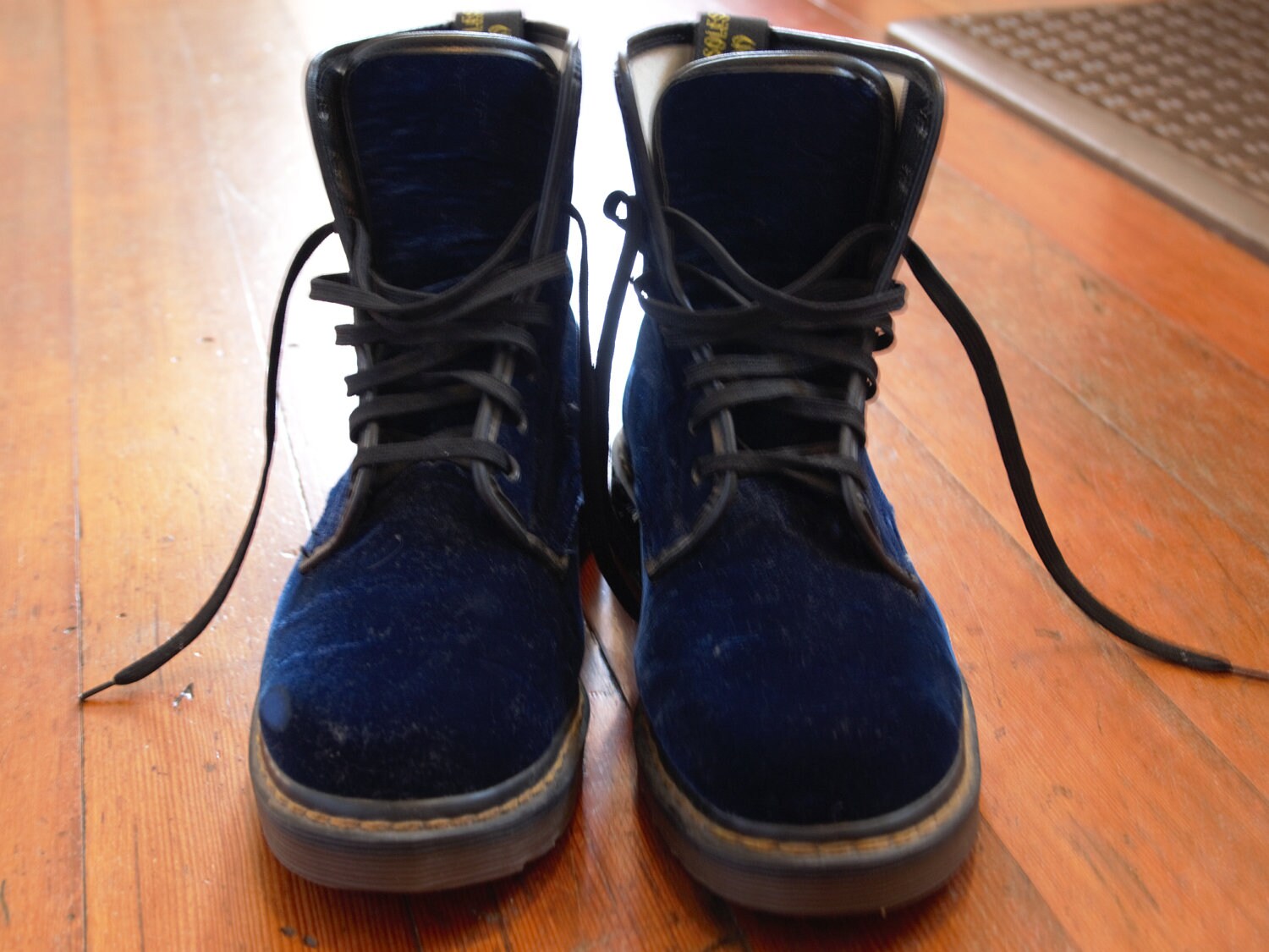 Rare Doc Martens Blue Velvet Laceup Boots Womens size 8