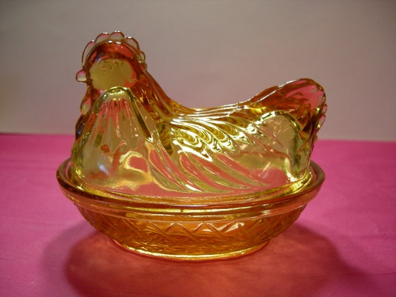 Vintage Amber Glass Chicken Hen on Nest Covered Bowl