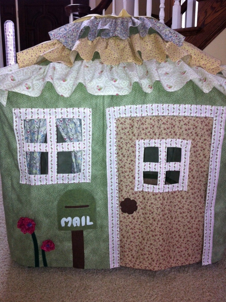 Adorable Cottage Style Card Table Playhouse