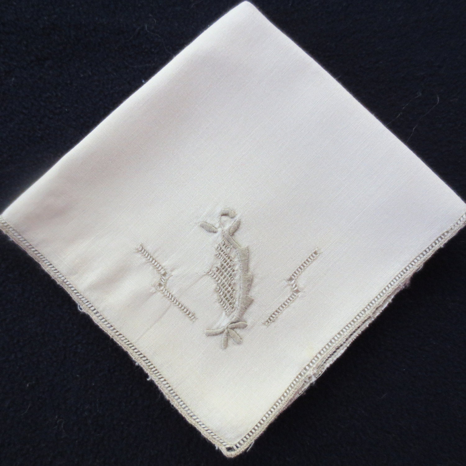 4 vintage embroidered linen napkins