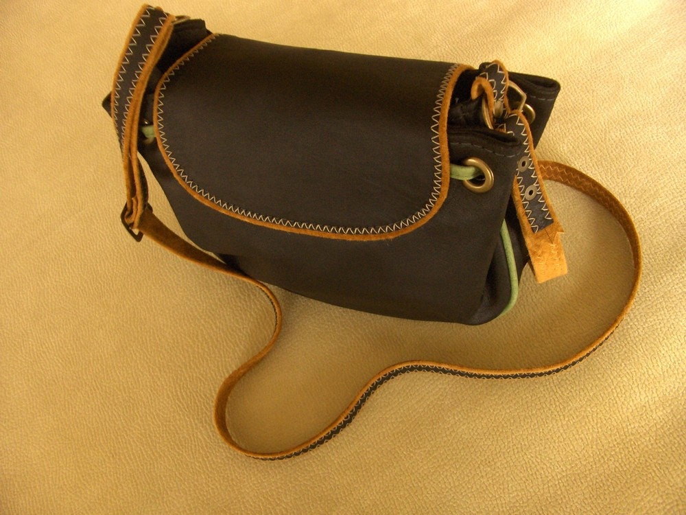 Leather Crossbody Bag Black and Green by sukriyeozcandesigns