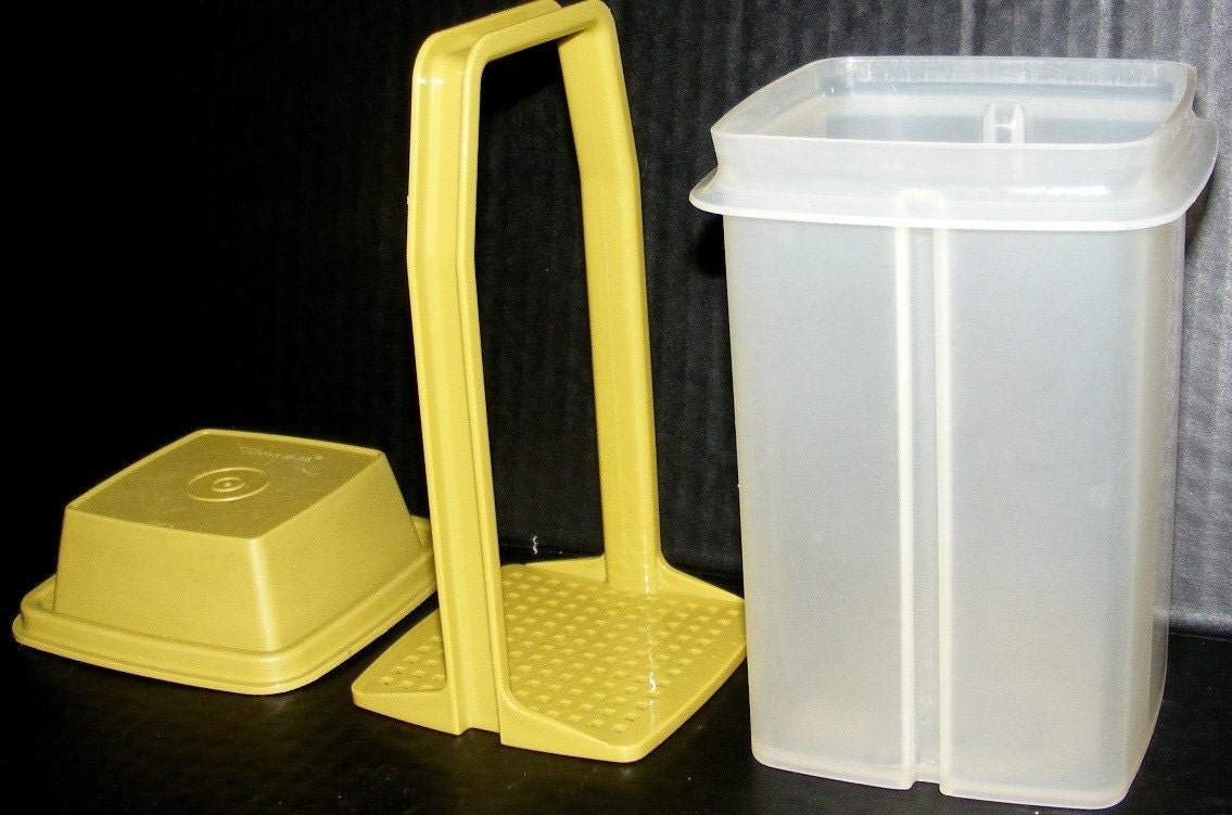Tupperware Pickle Keeper Pick A Deli Olive 3 Piece Avocado