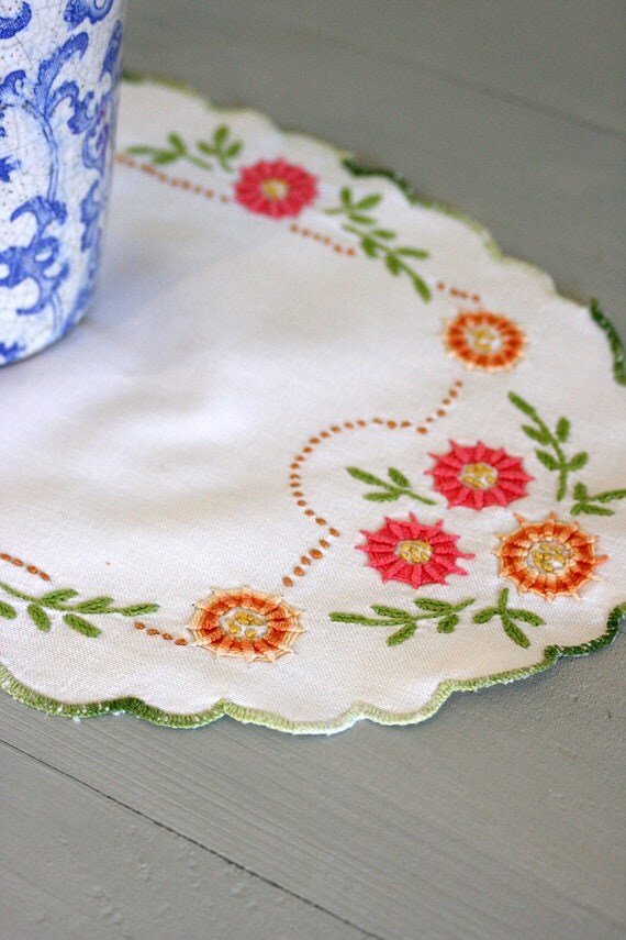 French Vintage Hand Embroidered Oval Table Mat