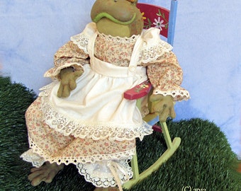 Toad Doll PDF Pattern, Primitive Toad, Frog Doll,
