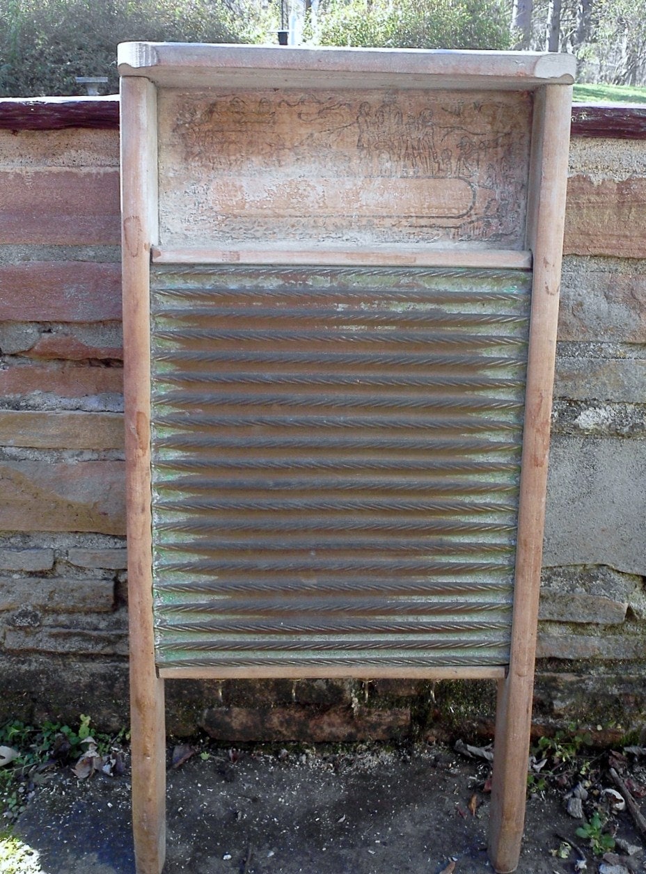 Rustic Antique Washboard E Murdock & Co. Mass.