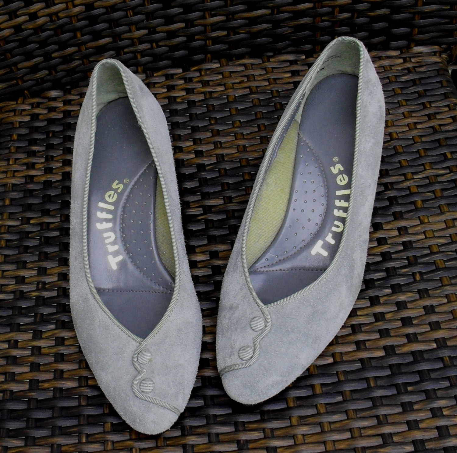 light grey leather shoes