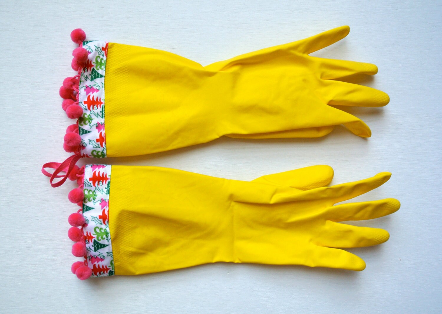 Items similar to Designer Holiday Rubber Dish Gloves Christmas Trees
