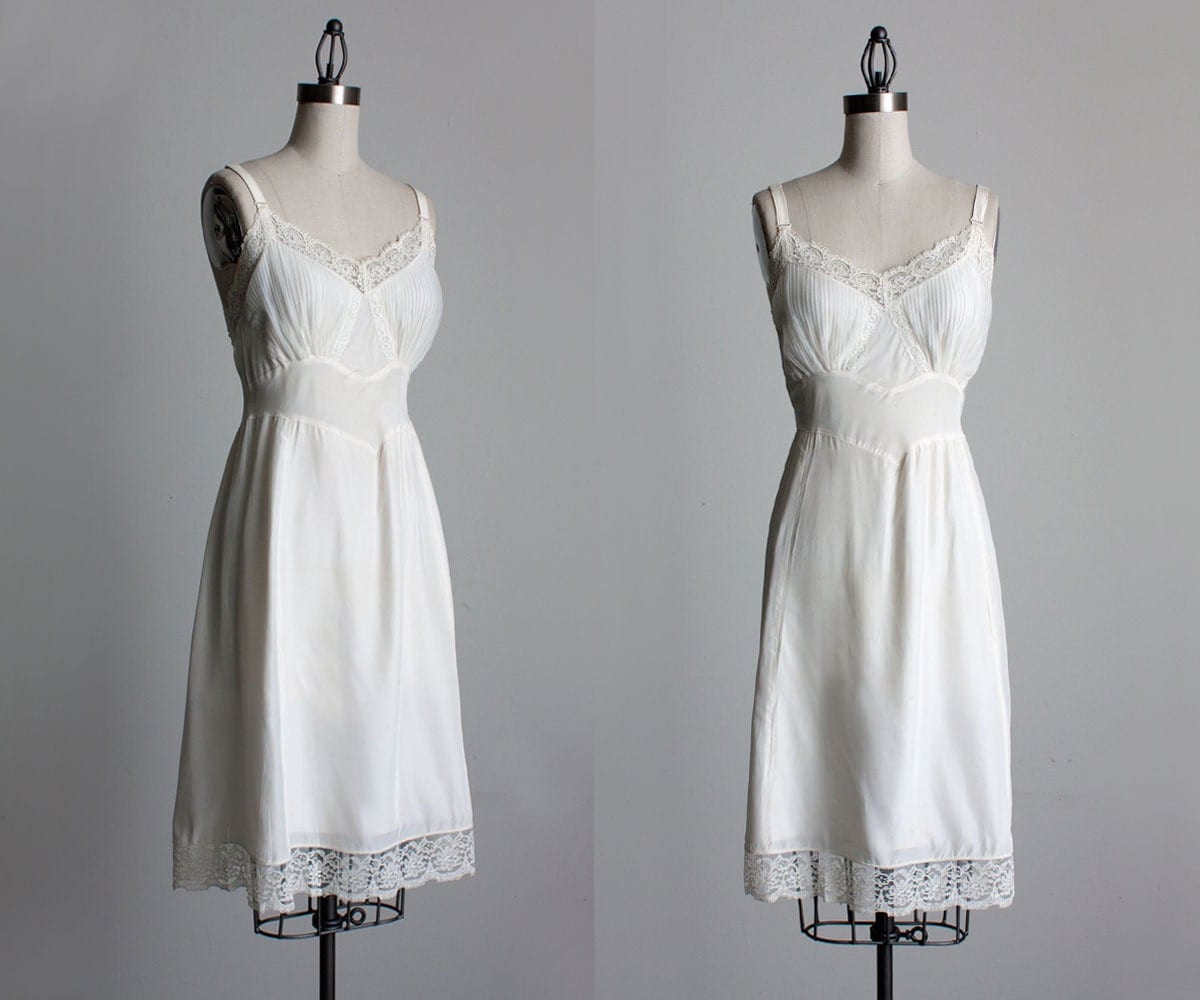LACE SLIP DRESS 1940s Vintage Cream Lace Slip Dress