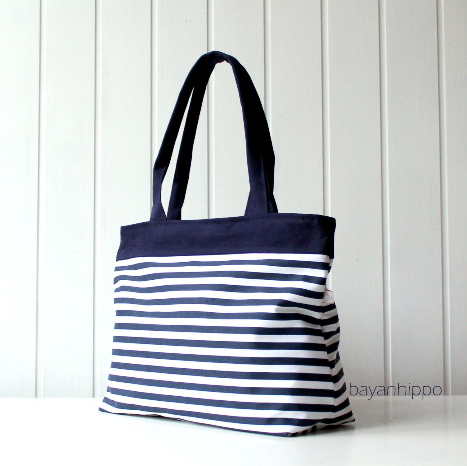 Navy and White Stripes Tote Bag Beach Bag ZIPPER CLOSURE