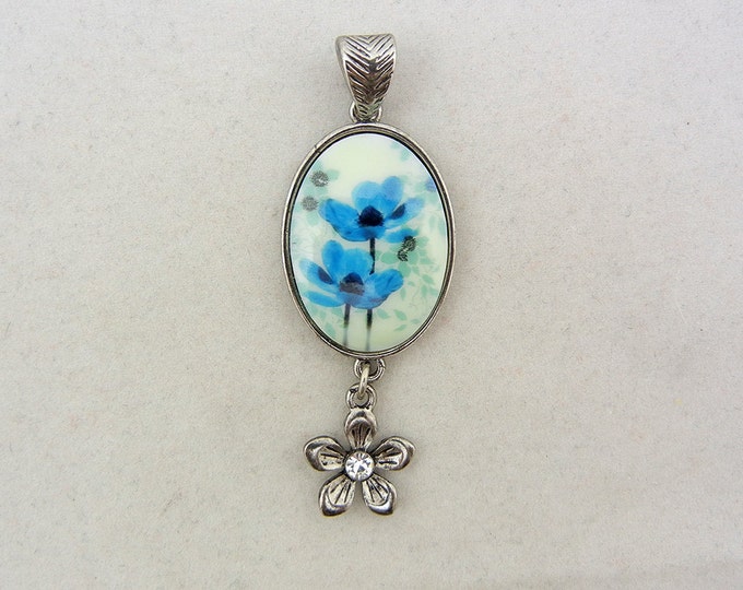 Antique Silver-tone Oval Blue Flower Pendant with Flower Drop and Decorative Bail