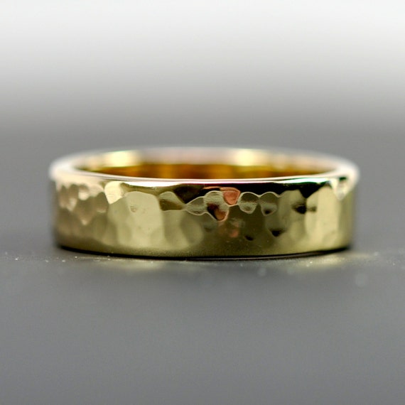 18K Yellow Gold Men's Wedding Band Hammered 5mm Ring Sea