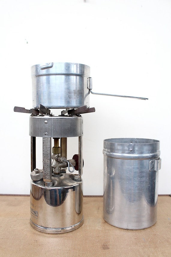 vintage 1940s camp stove // 1947 coleman no. 530 by FoxAndSeagull