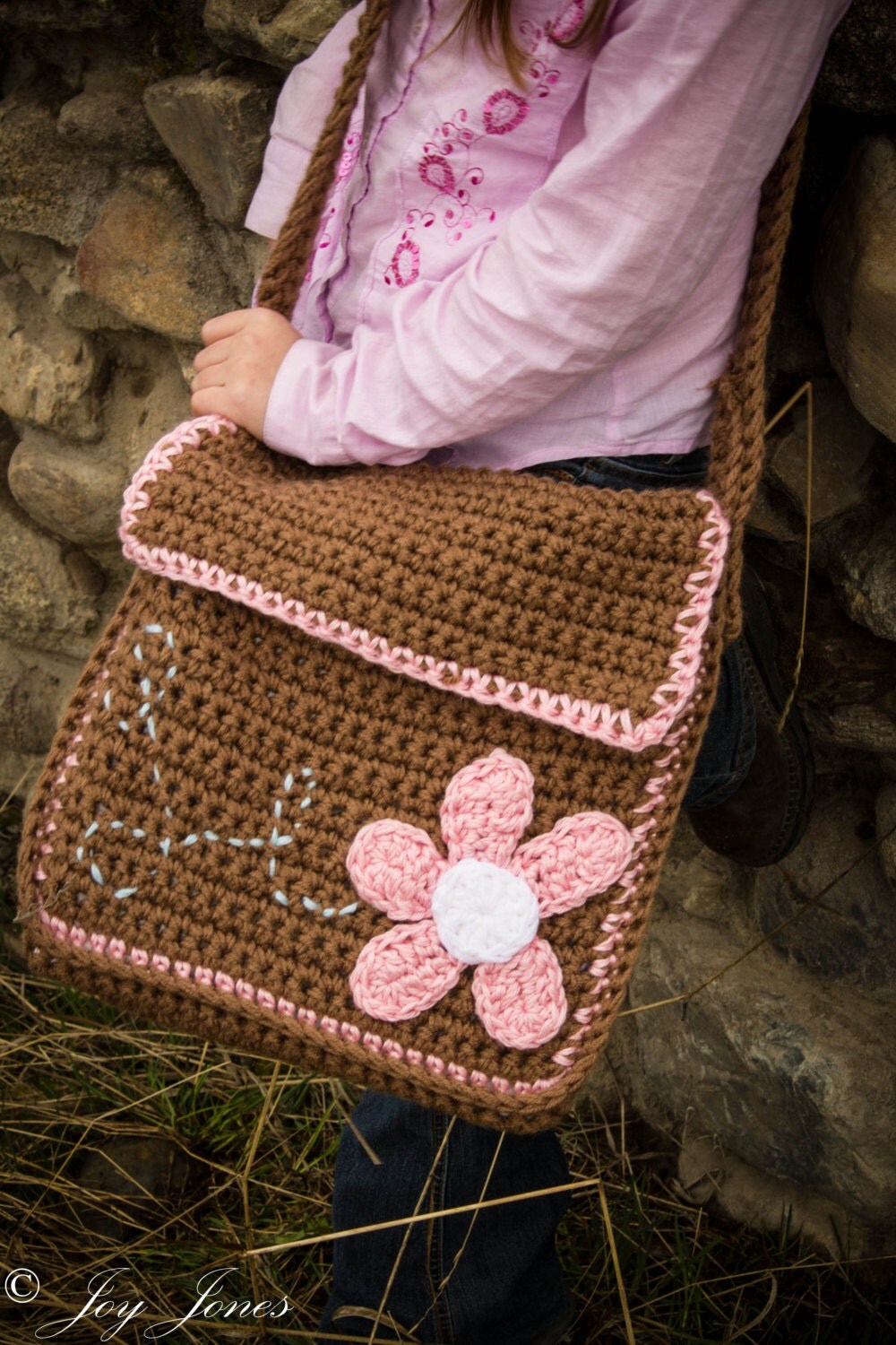 Crochet Messenger Bag Pattern | Literacy Ontario Central South