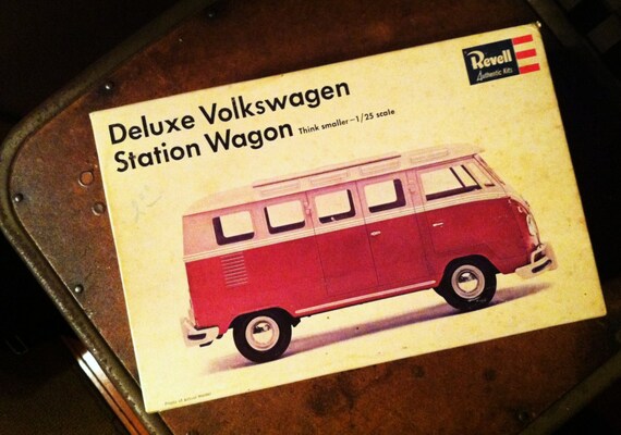 Volkswagen station deluxe