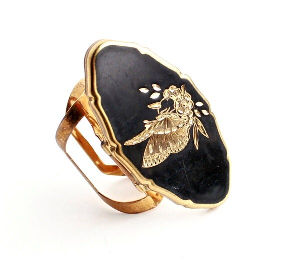 Vintage Gold Tone Butterfly Lipstick Holder Ring by MaejeanVintage