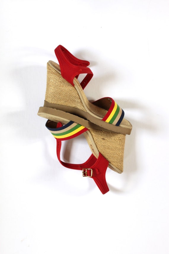 Items similar to Shoes Vintage Platform 1970s 70s RAINBOW Wedge Sole ...
