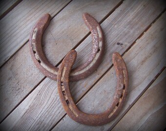 Lucky Horseshoes Rusty Pair, Two (2) Rusty Horse Shoes, Rustic Home Decor, Western Decor, Man Cave Decor, Horse Room Decor, Western Crafts