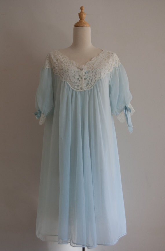 1950s Val Mode peignoir set / vintage pale blue robe and