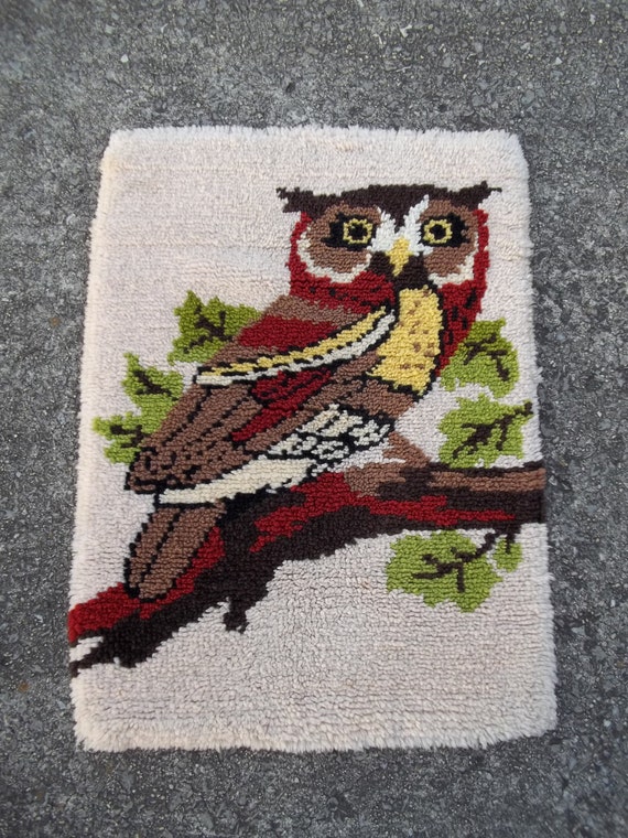 Vintage Latch Hook Owl Rug Wall Hanging 33 by 24