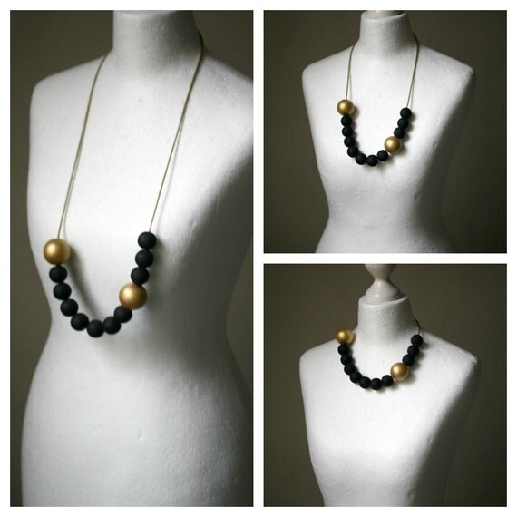 Black Tie Affair Statement Necklace / Hand by Augenblickphoto