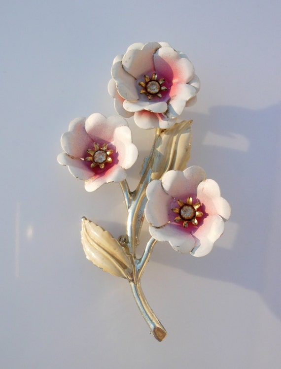 Vintage Enamel Flower Rhinestones Brooch Pin Costume Jewelry