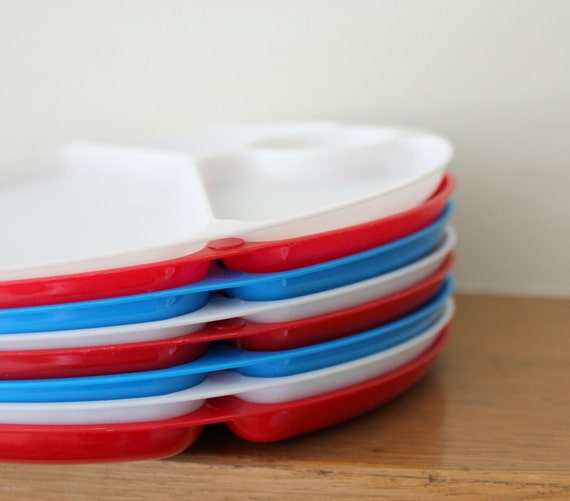 Red White and Blue Plastic Picnic Plates