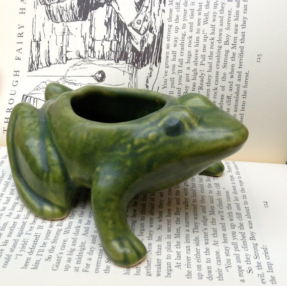 Vintage Green Frog Planter art pottery McCoy or by StCharlesAvenue