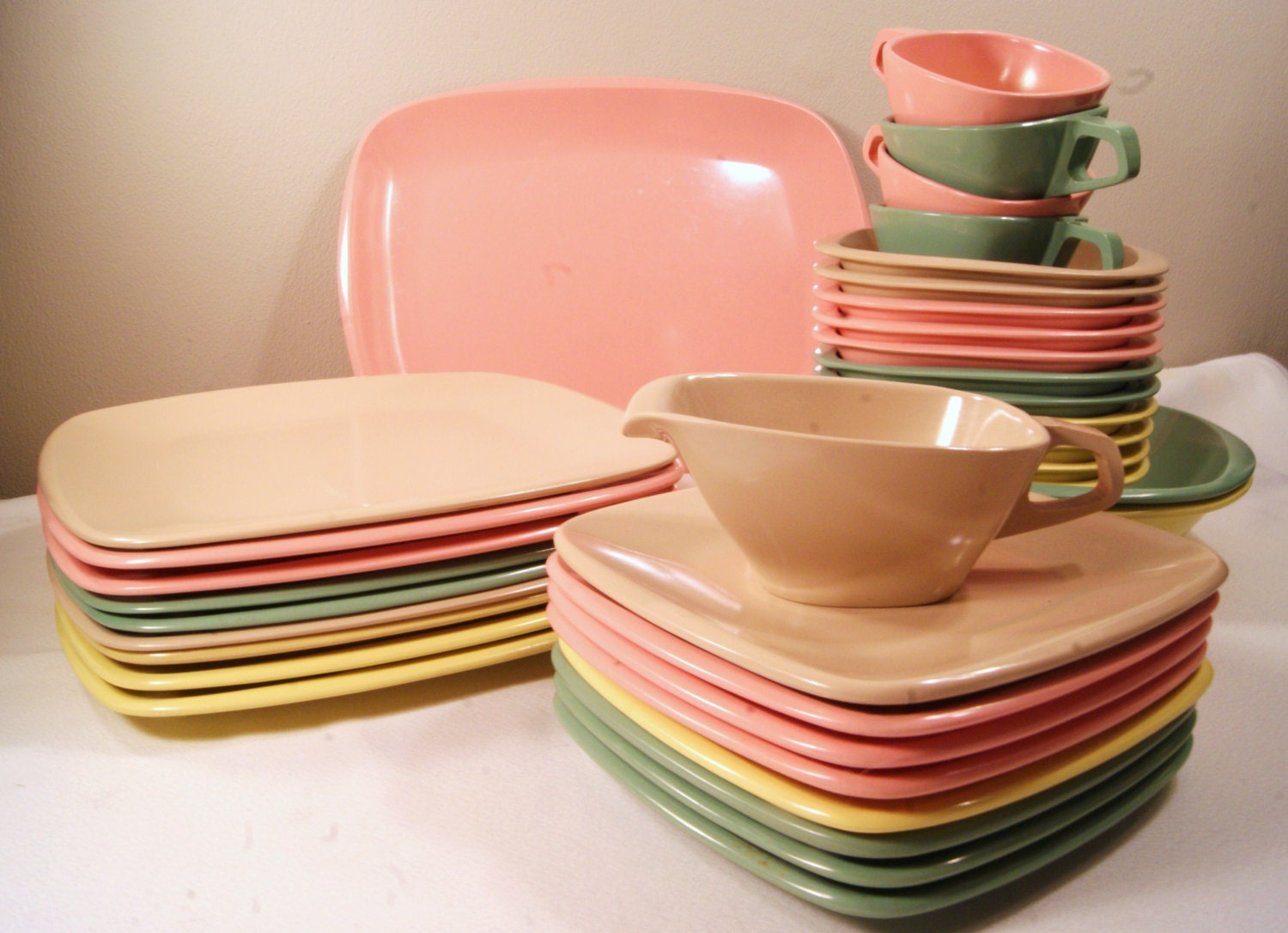 Mid Century Melmac Harmony House Talk Of The Town 36 Piece