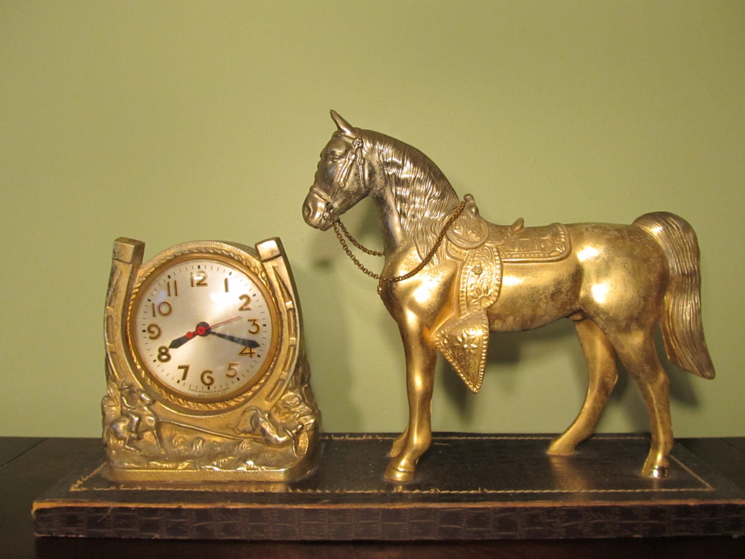 Antique Horse Mantel Clock Carnival Prize Collectible