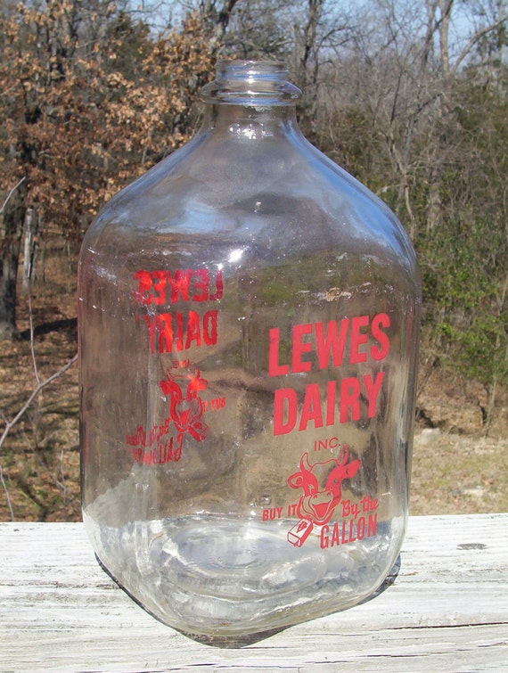 Vintage LEWES Dairy Delaware DE Gallon Glass Milk Bottle Pyro