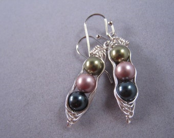 Pea pod earrings, Three peas earrings, sterling silver earrings, gift for mom, bridal jewelry,