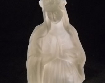 L E Smith Madonna Frosted Figurine