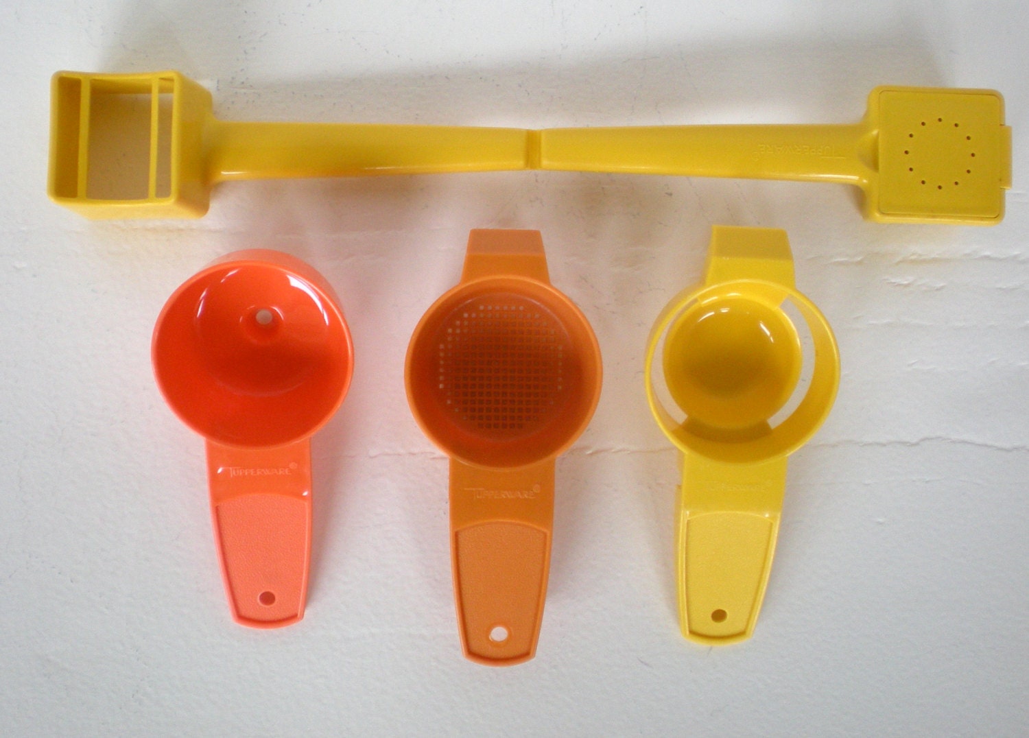 Set of 4 Tupperware Gadgets Utensils